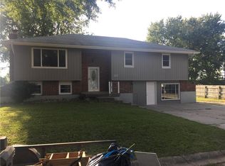 117 Ridgeway Dr, Excelsior Springs, MO 64024