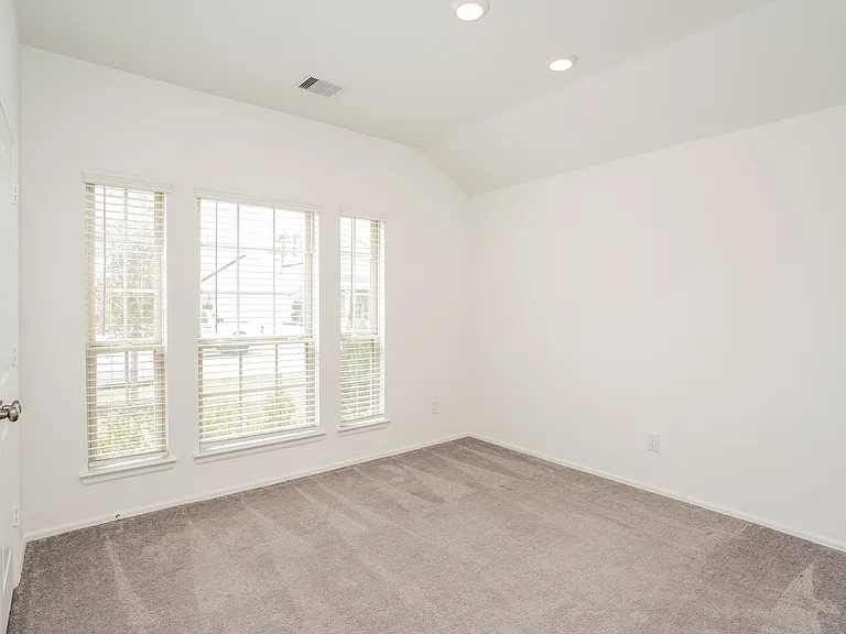 723 Autumn Lake Ln — Photo 13