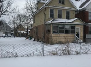 1867 Pierce Ave, Niagara Falls, NY 14301