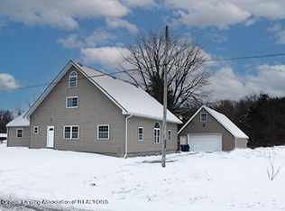 4355 S Smiths Crossing Rd, Freeland, MI 48623