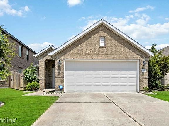 2nd image of 12338R Summerbrook Dr