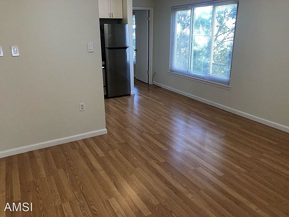 3rd image of 101 Broderick St #202