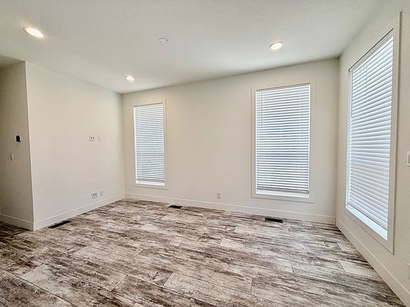 3rd image of 1100 Industrial Blvd