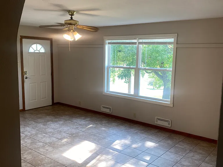 727 Stadium Dr #1 — Photo 7