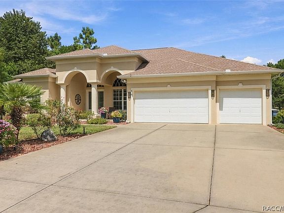 3rd image of 14 Cypress Blvd E