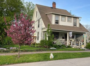 214 Adams St, Galena, IL 61036