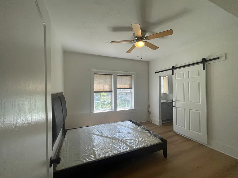 638 W Main St — Photo 6