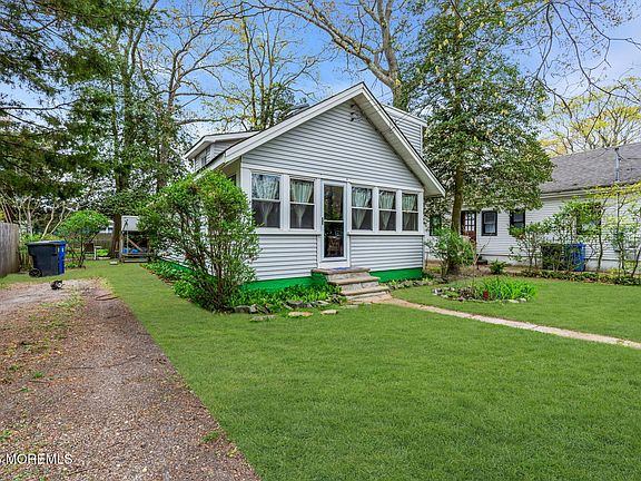 3rd image of 109 Martin Road