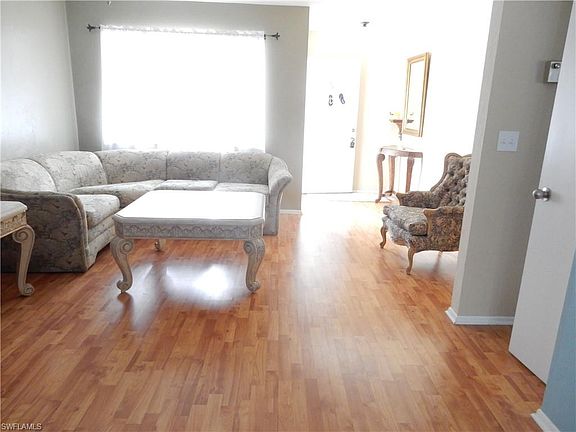 3rd image of 15525 Kapok Ct