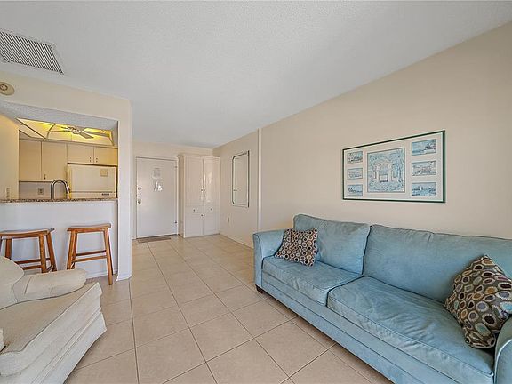 2nd image of 902 Gibbs Rd APT 282