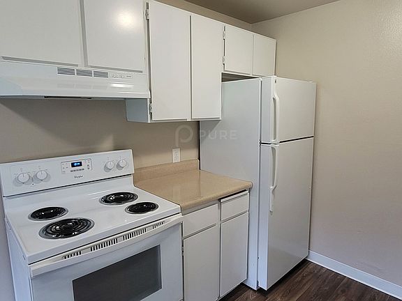 4th image of 8602 S C St #C7