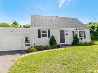 438 High St, Fairfield, CT 06824