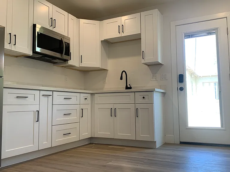 939 W Verde Ln — Photo 7