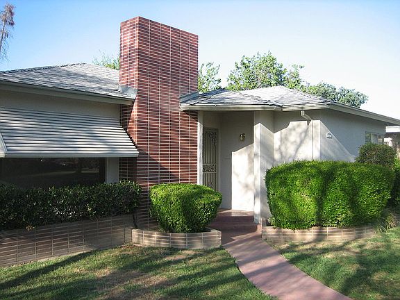 2nd image of 107 E Fountain Way