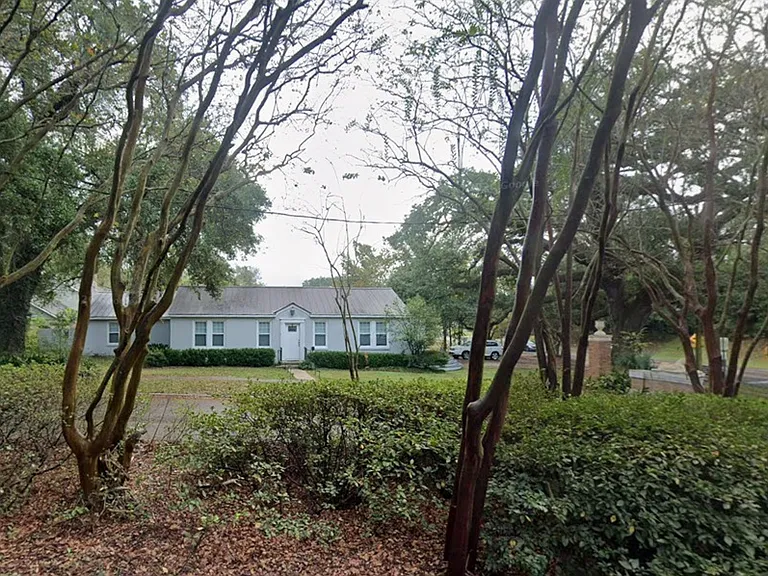 114 Lsu Ave — Photo 17
