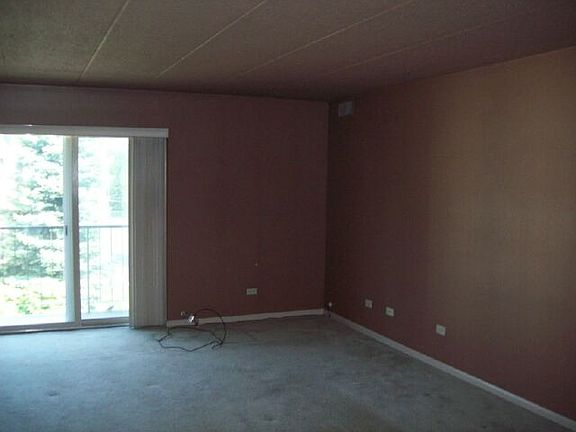 2nd image of 18521 Wentworth Ave APT 2F