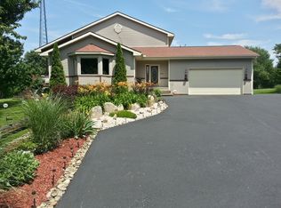 8850 Rohr Hill Rd., Ashford Hollow, NY 14171