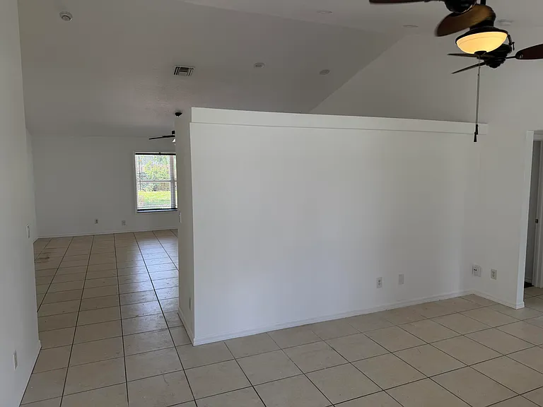 1874 SW Capehart Ave — Photo 6
