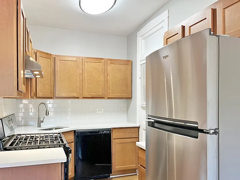 301-313 N. Oak Park Ave. — Photo 1