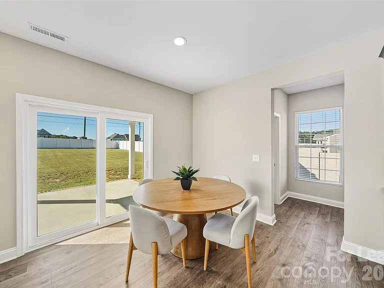 11507 Valley Oaks Ln — Photo 14