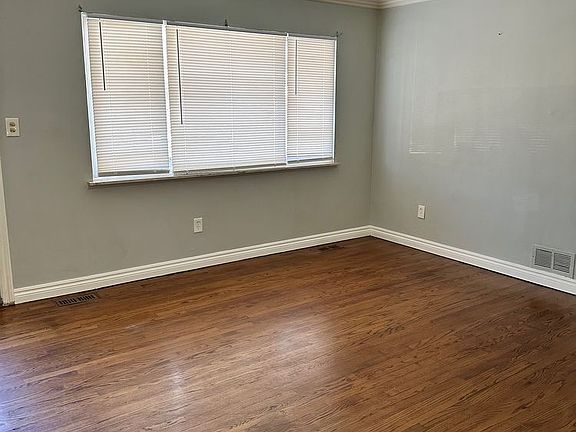 5th image of 291 W Yale Ave
