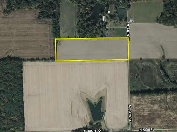 N 300th St, Casey, IL 62420