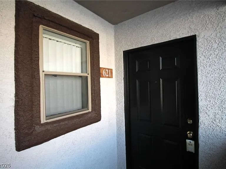 45 Maleena Mesa St #621 — Photo 2