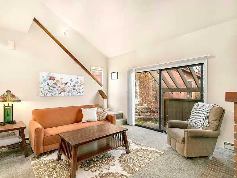 1040 Driftwood Dr — Photo 12
