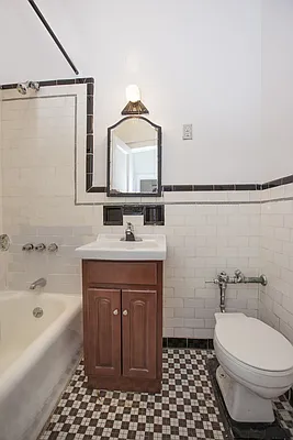 Rented by Avi Nash Associates | media 22
