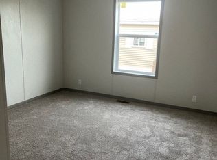 1213 Wellington Dr #450, Monroe, MI 48161