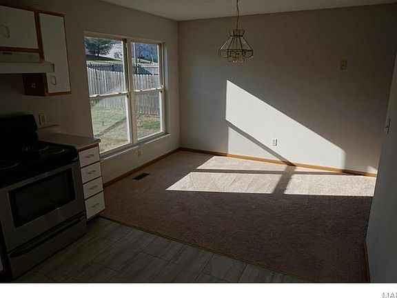 3rd image of 113 Grand Central Dr