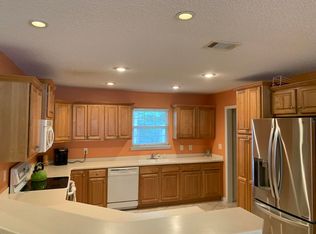 111 Hillwood Dr, Crestview, FL 32539