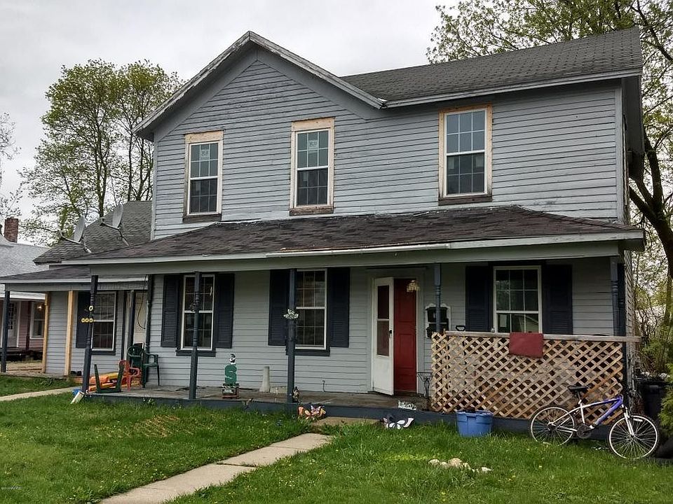 1st image of 109 E State St