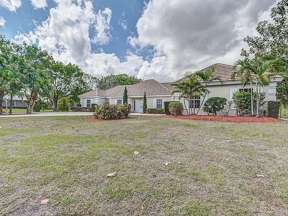 4th image of 2902 SW Buena Vista Dr