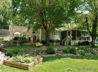 765 Jackson Loop Rd, Flat Rock, NC 28731