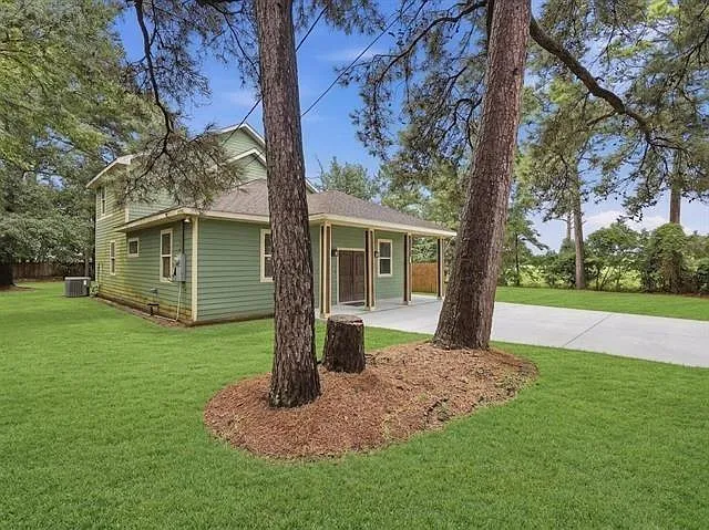 5 bed, 3.0 bath, 2500 sqft, $3,500 — Photo 4