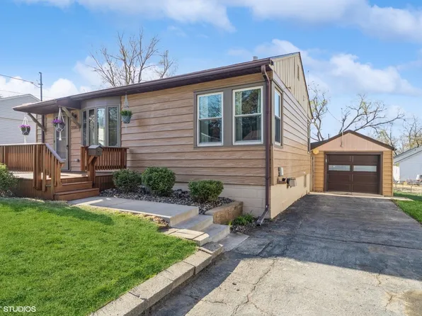 2661 Wisconsin Ave, Des Moines, IA 50317