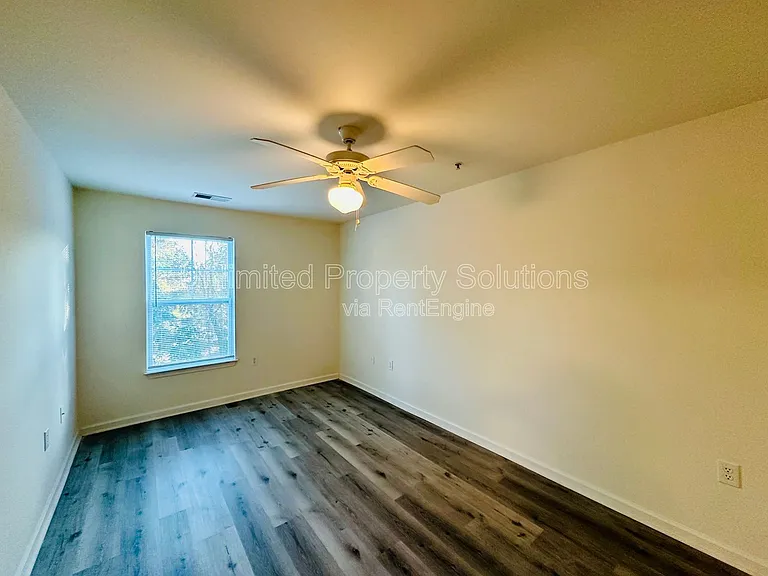 376 S Kerr Ave #302 — Photo 10
