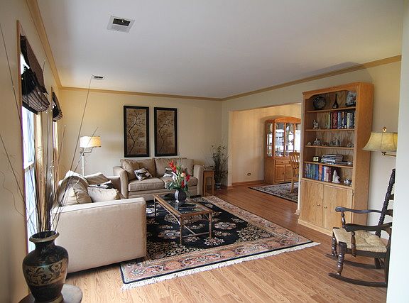 4th image of 1101 Mountain Glen Way