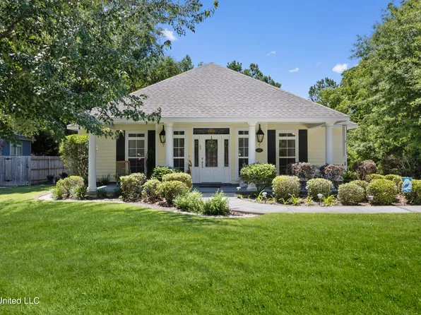 507 Taylor Trl, Waveland, MS 39576