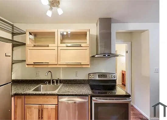 1 bed, 800 sqft, $1,705 — Photo 1