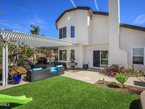 2nd image of 4943 Hollyglen Ct