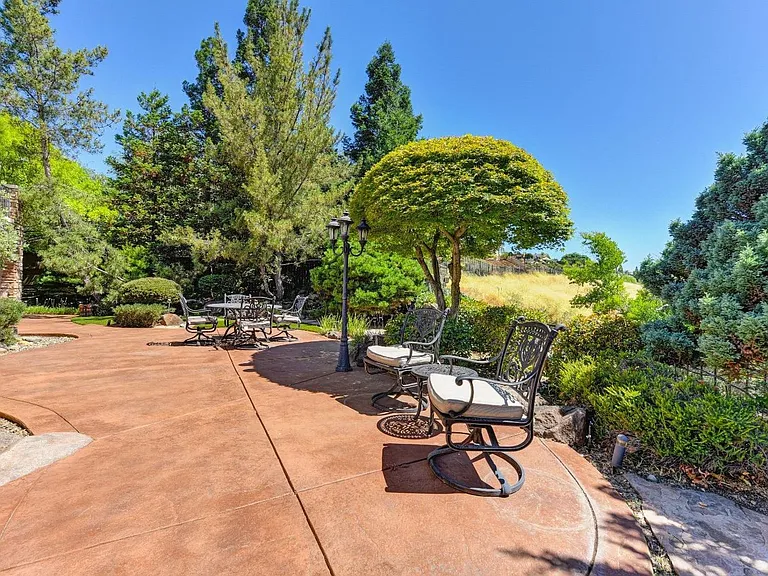 3381 Black Oak Dr — Photo 28