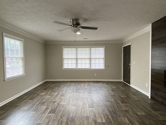4th image of 3461B Southgate Trl SE