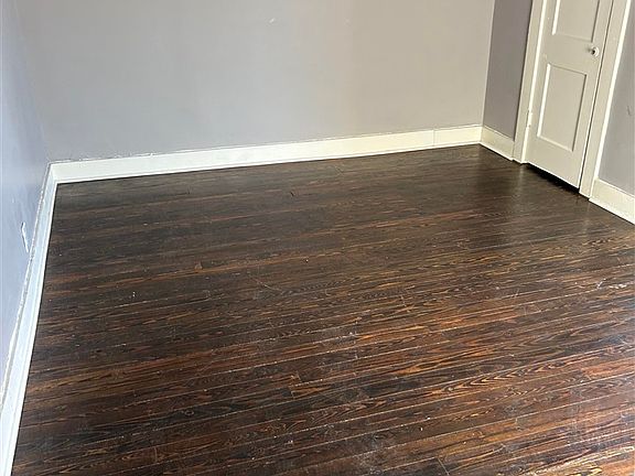 5th image of 307 W Washington St