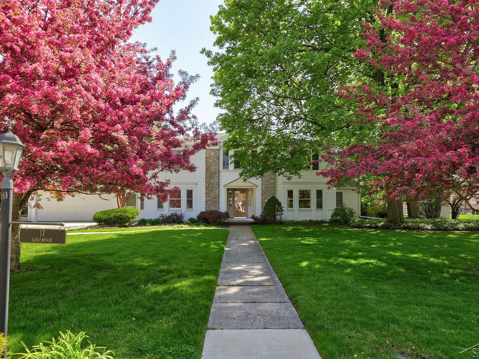 17 Edgewood Rd, Saginaw, MI 48602 MLS 50108105 Zillow