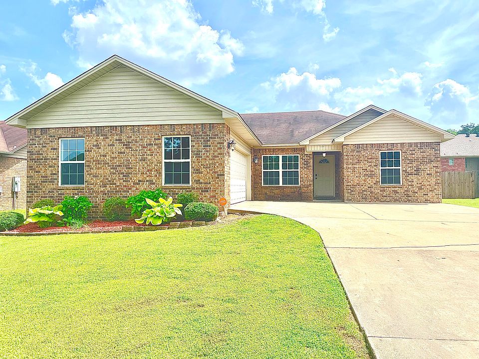 1st image of 304 Ashford Dr