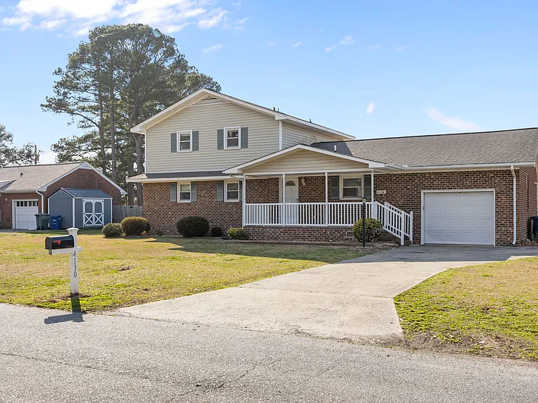 4130 Terrace Dr — Photo 2