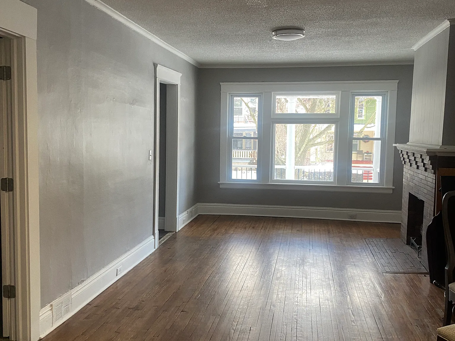 3 bed, 2400 sqft, $1,750 — Photo 3