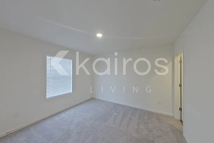 187 Lochwolde Dr — Photo 13